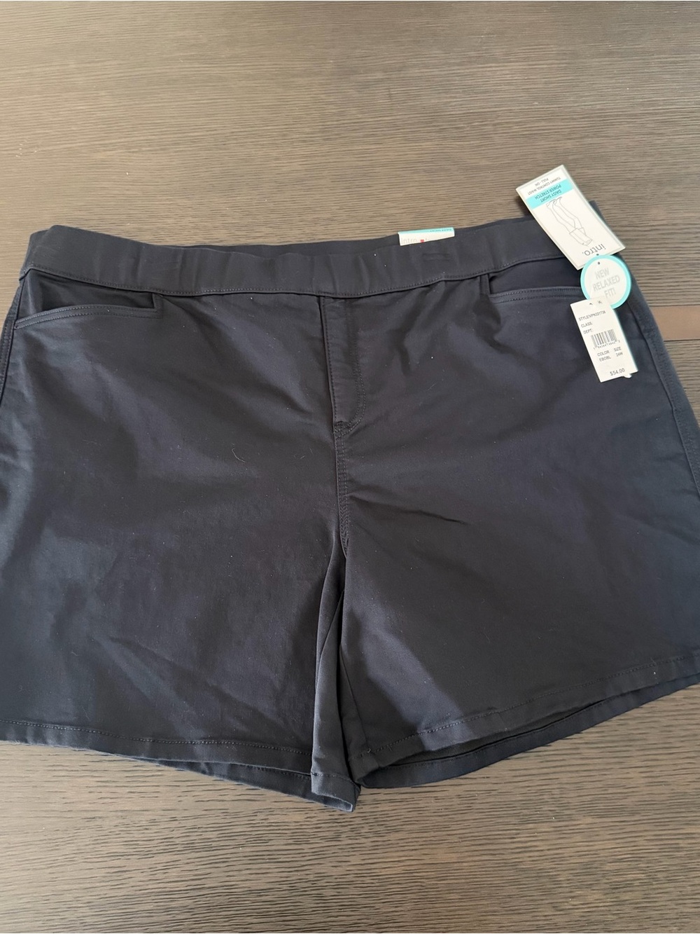 Into Daisy Women’s Black High-Waist Pull-On Shorts